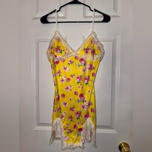 SHEIN Yellow Floral Lace Chemise